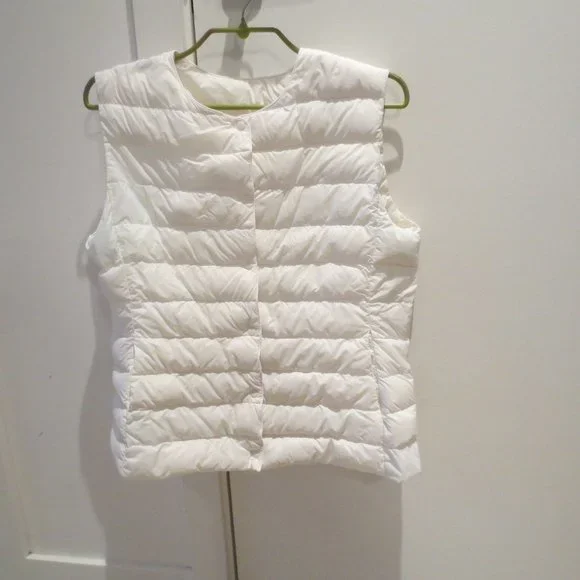 Vest - Picture 1 of 4